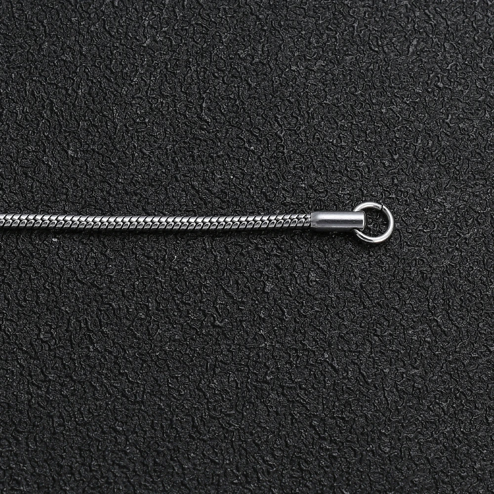 Minimalistisches Edelstahlarmband mit Schlangenkettendesign
