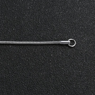 Minimalistisches Edelstahlarmband mit Schlangenkettendesign