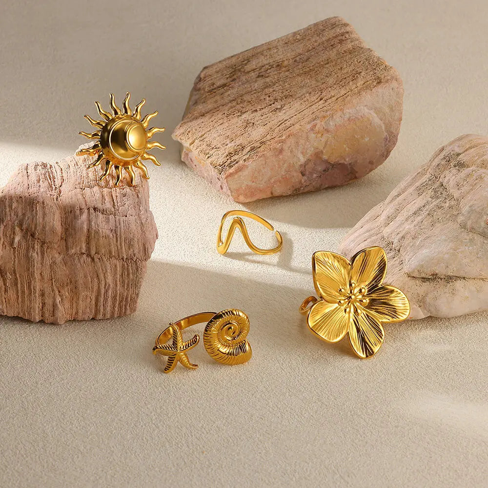 Goldene Statement-Ringe – Naturinspirierte Eleganz