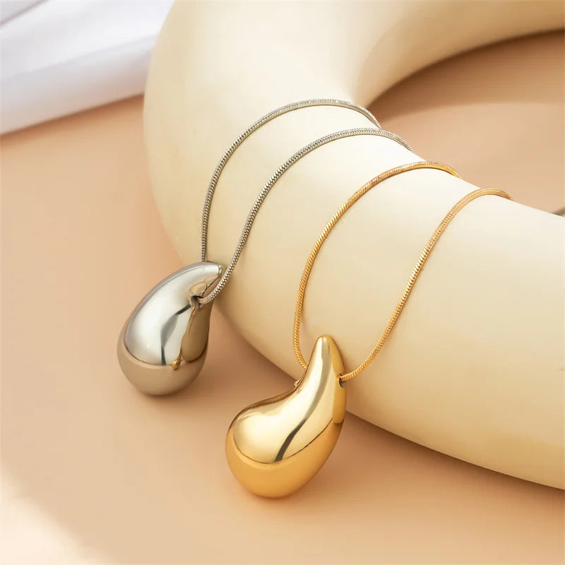 Minimalistische Tropfen-Halskette – Eleganz in ihrer reinsten Form