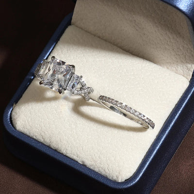 Herzförmiger Zirkonia-Ring – Romantische Eleganz in Silber